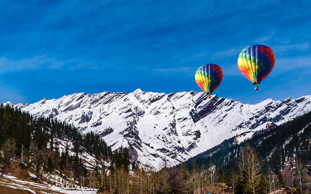 balloon ride in Manali