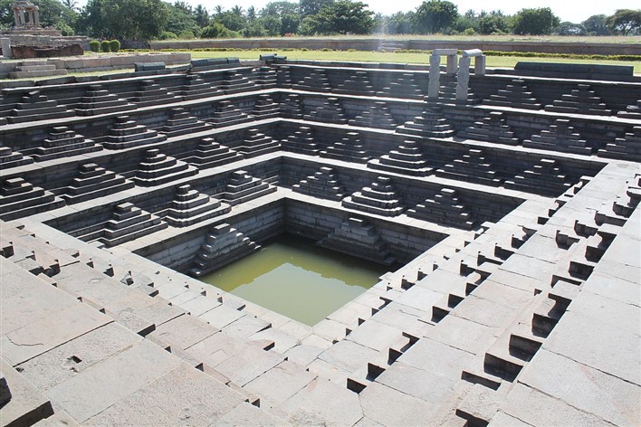 Hampi Pushkarini, Karnataka