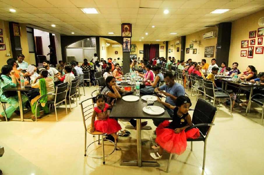Foji Raj Hotel