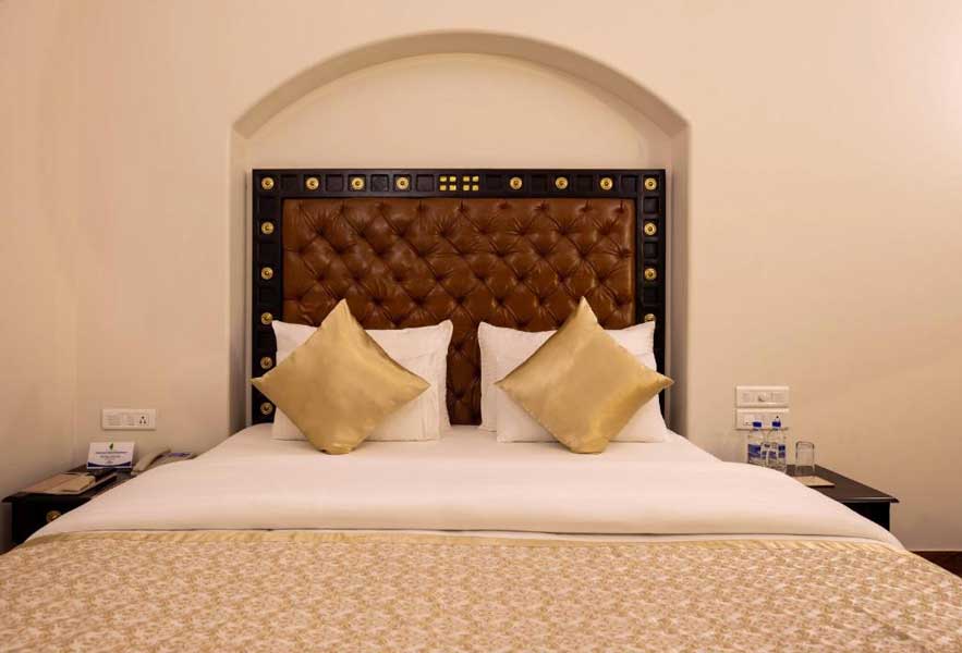 Sairafort Sarovar Portico