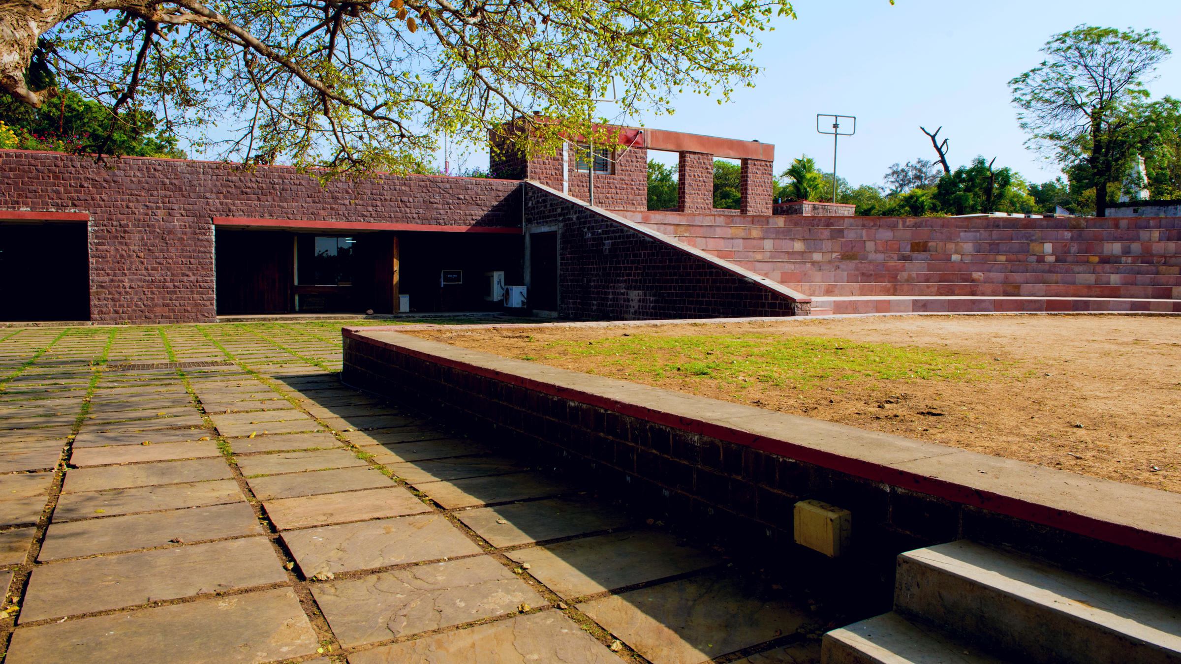 Bharat Bhavan Bhopal: Entry fee, Best time to Visit, Photos & Reviews