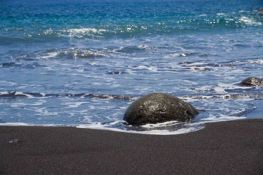 Dumas Beach