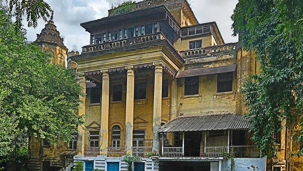 Kaiserbagh Palace